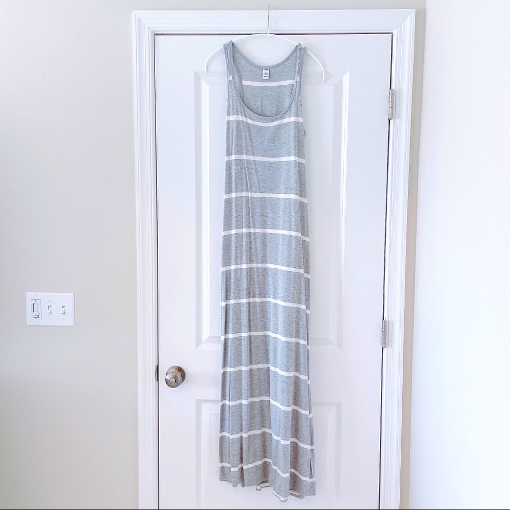 Old Navy Striped Gray White Maxi Dress